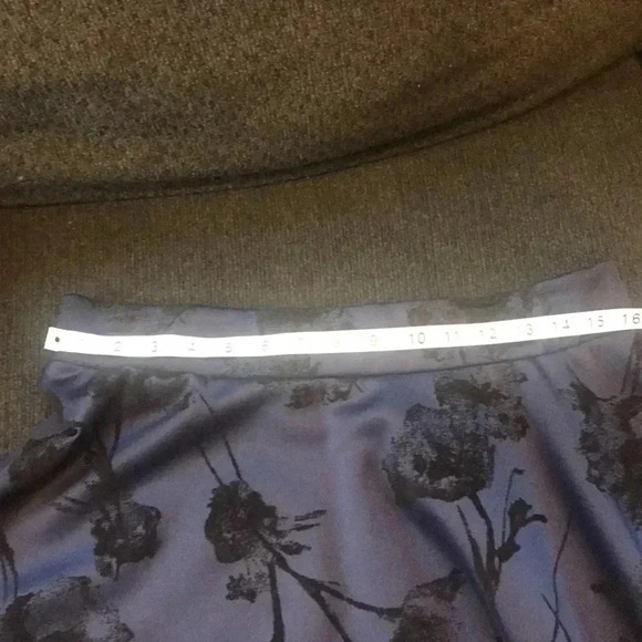 NWOT Faith and Joy by Monteau Navy/Black Floral Skirt w/Sheer Accent Hem- XL - Picture 4 of 9